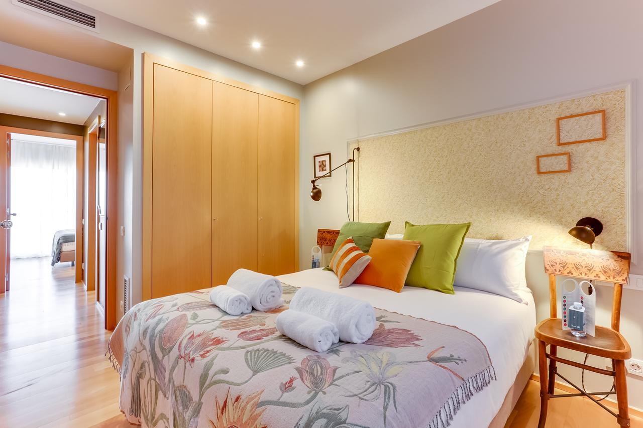 Sweett - Calabria Apartment Barcelona Bagian luar foto