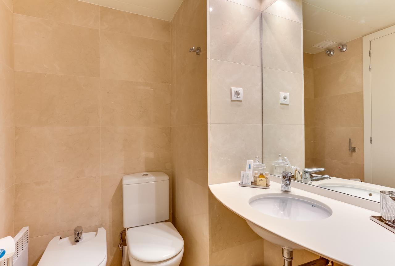 Sweett - Calabria Apartment Barcelona Bagian luar foto